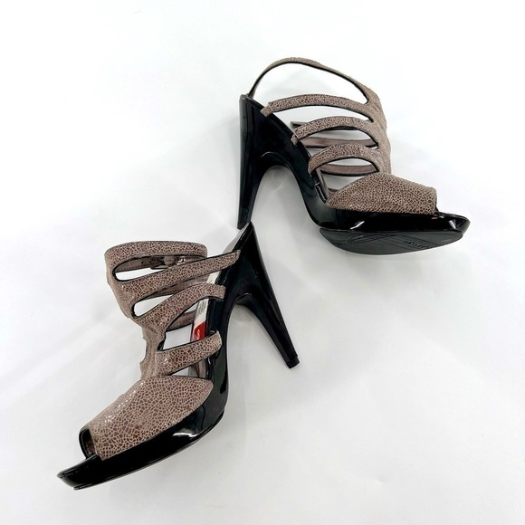 DKNY Stunning DKNYC Zuri Latte Ankle Strap Heels size 8 - Picture 4 of 11